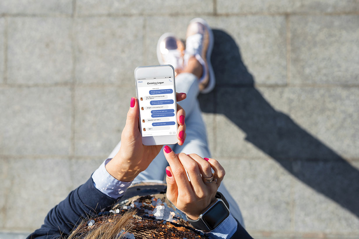 Simple ways to start a social media detox and better your mental health