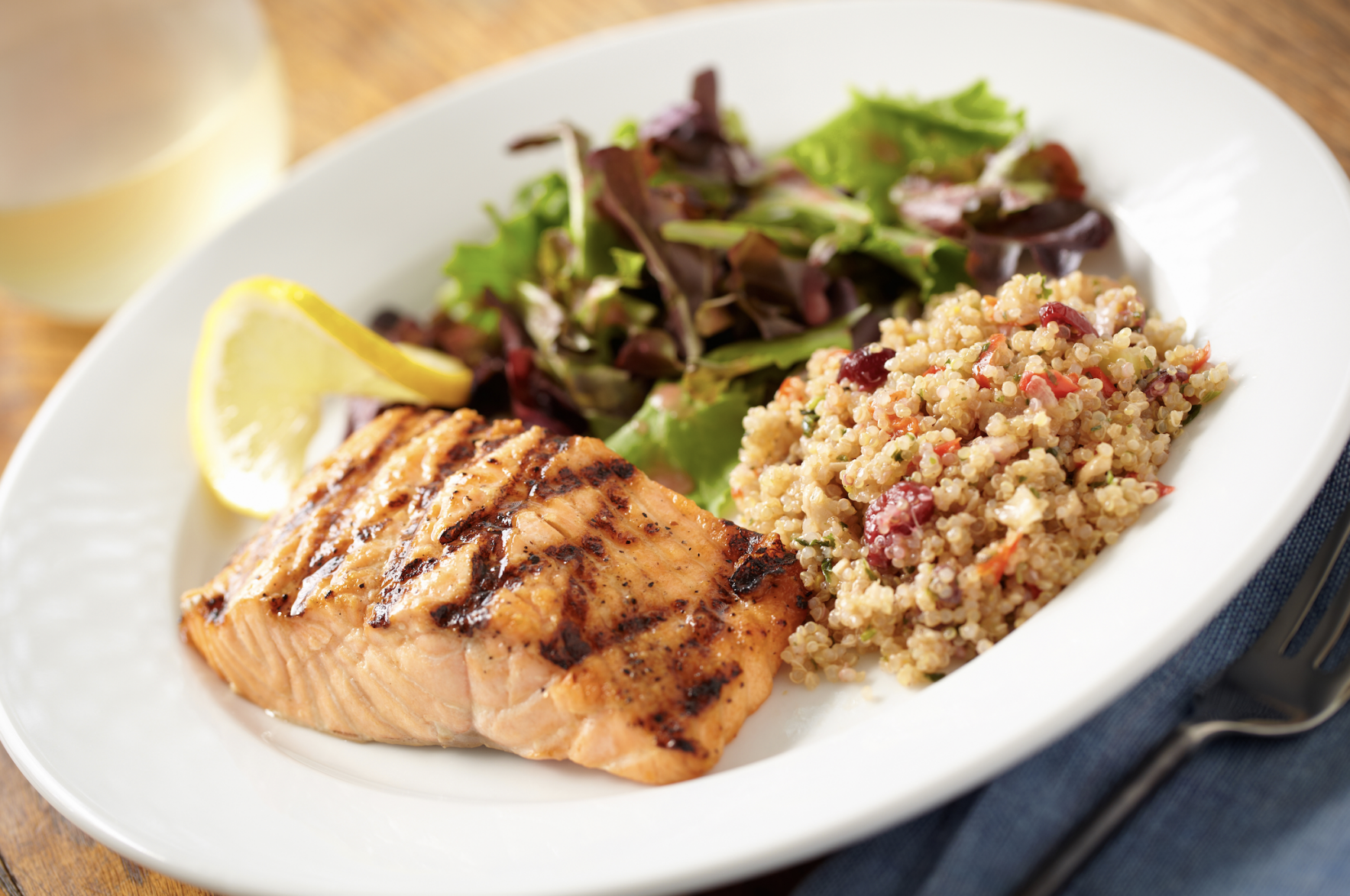 Diabetes-friendly recipe for Grilled Salmon with Lemon and Herb Quinoa