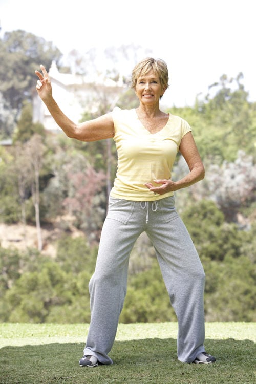 Mon Seniors Tai Chi1